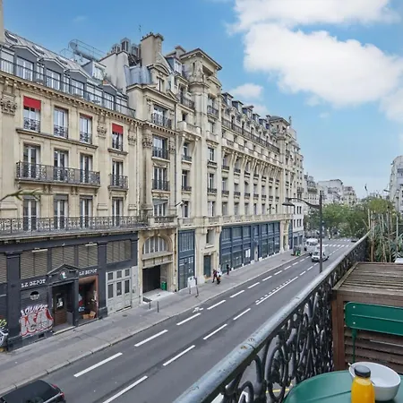 Apartment Center Of By Prestige Paris