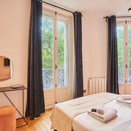 Center Of By Prestige * Paris