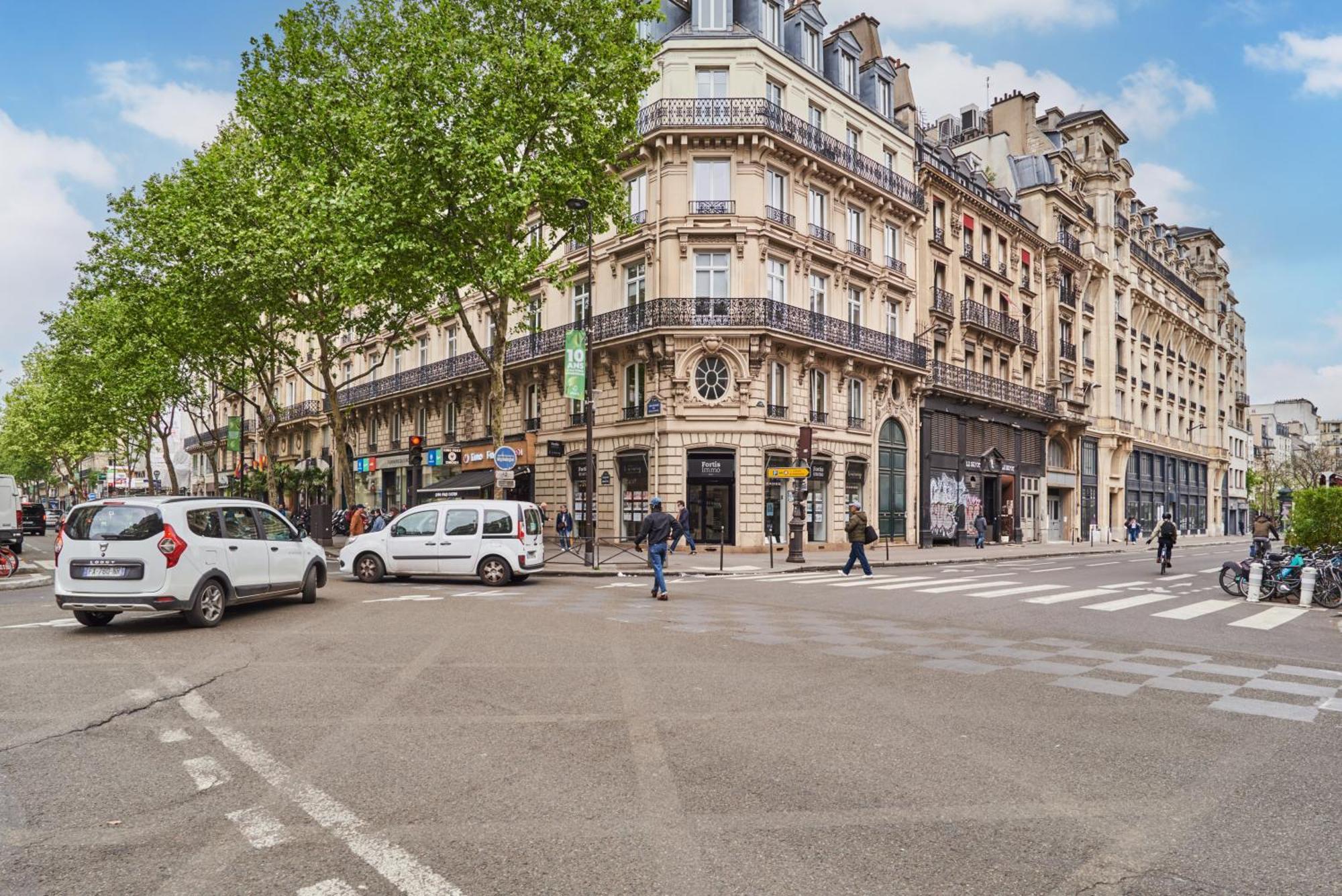Center Of By Prestige * Paris