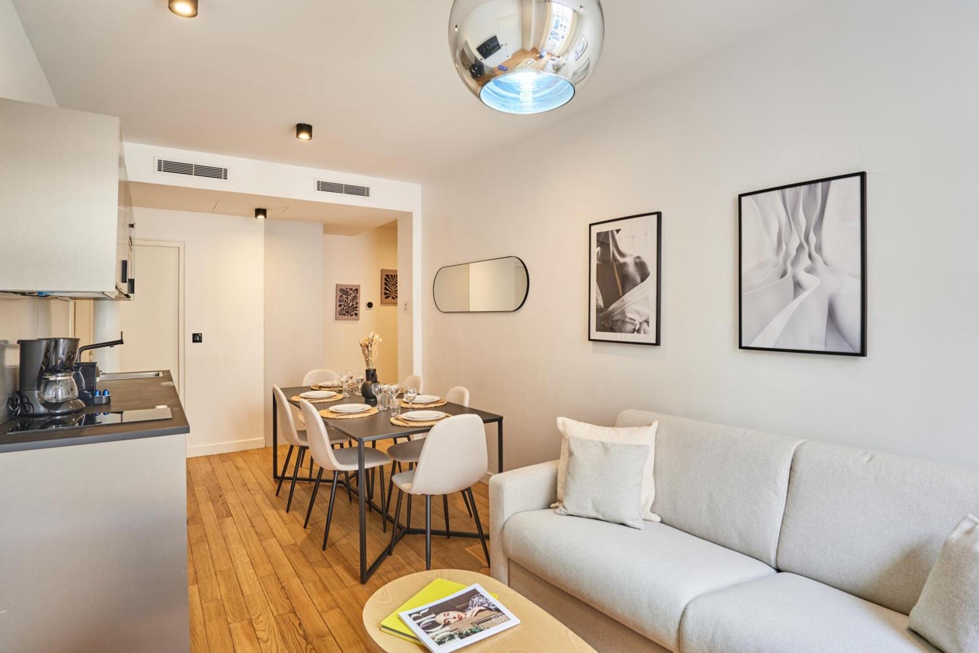 Center Of By Prestige Apartment Paris
