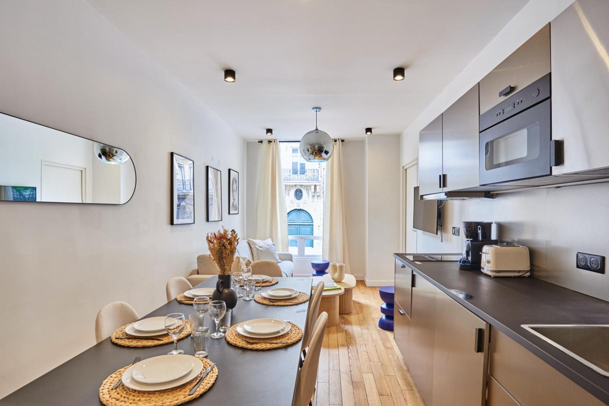 Center Of By Prestige Paris