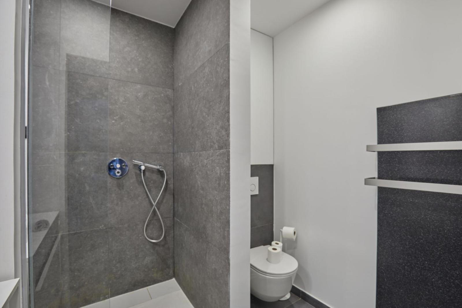 Apartment Center Of By Prestige Paris