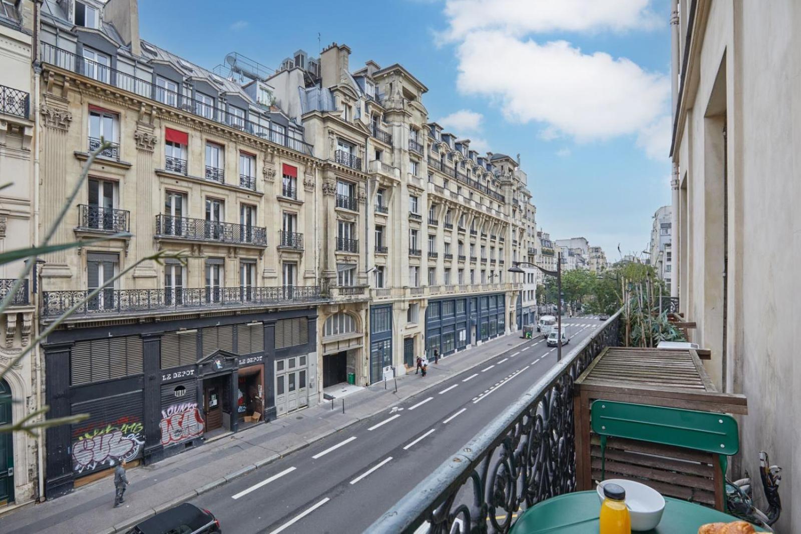 Apartment Center Of By Prestige Paris